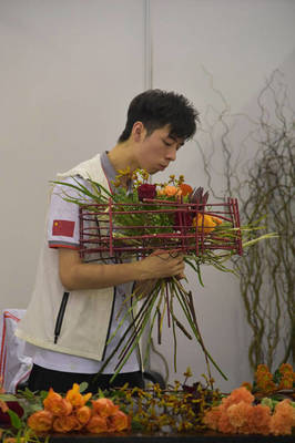 中國18歲少年花藝工程摘金，首秀即巔峰